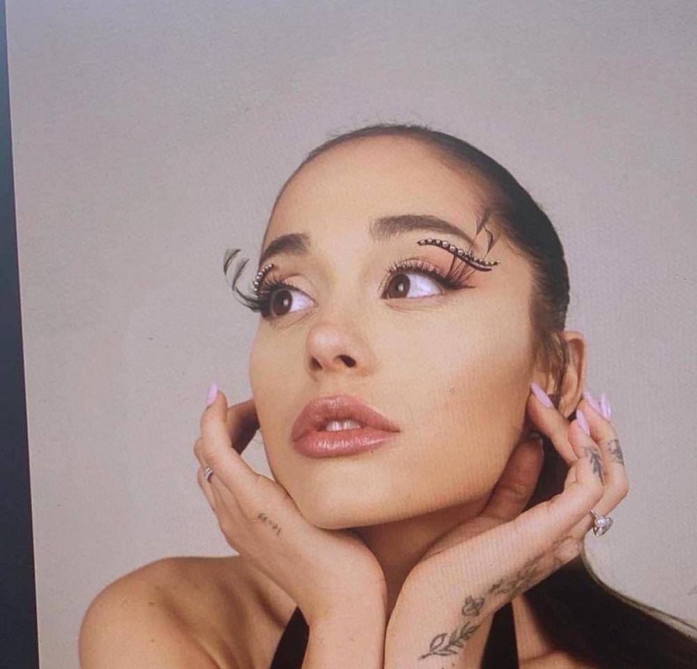 Ariana Grande (instagram.com/arianagrande)