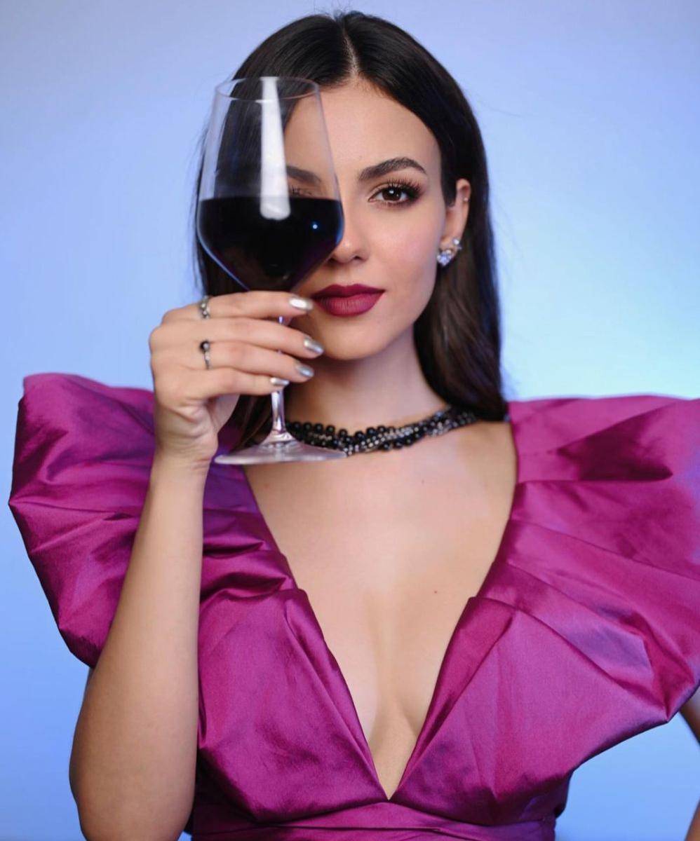 Victoria Justice (instagram.com/victoriajustice)