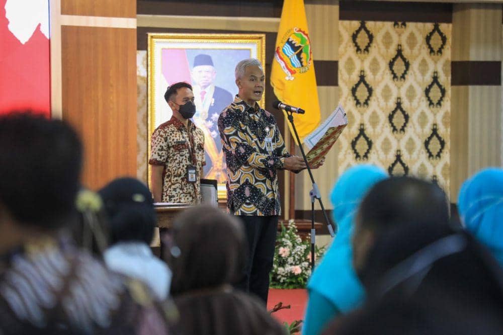 Gubernur Jawa Tengah Ganjar Pranowo membacakan pakta integritas bagi 866 pejabat fungsional. (IDN Times/Dok Humas Pemprov Jateng)