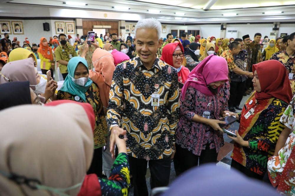 Pesan Ganjar ke 866 Pejabat yang Dilantik, Senyum, Bukan Mbesengut