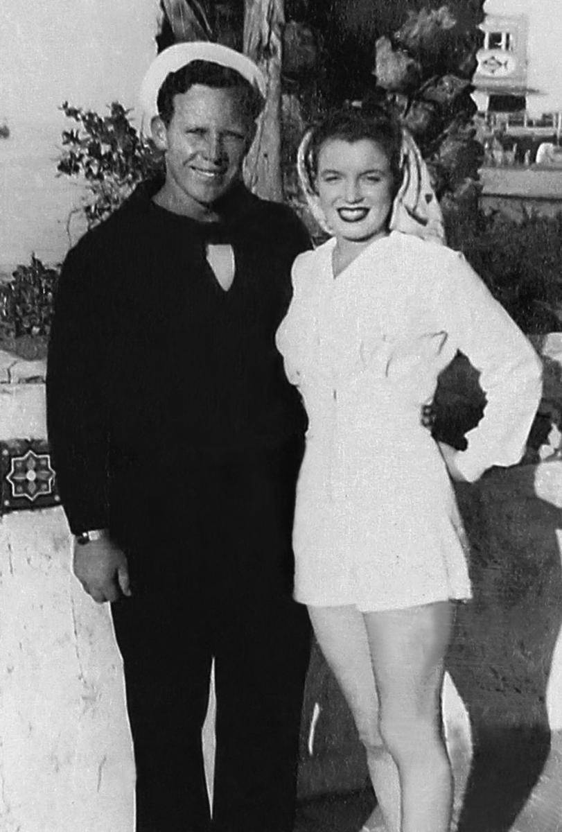 Marilyn Monroe dan  James Dougherty (allthatsinteresting.com)