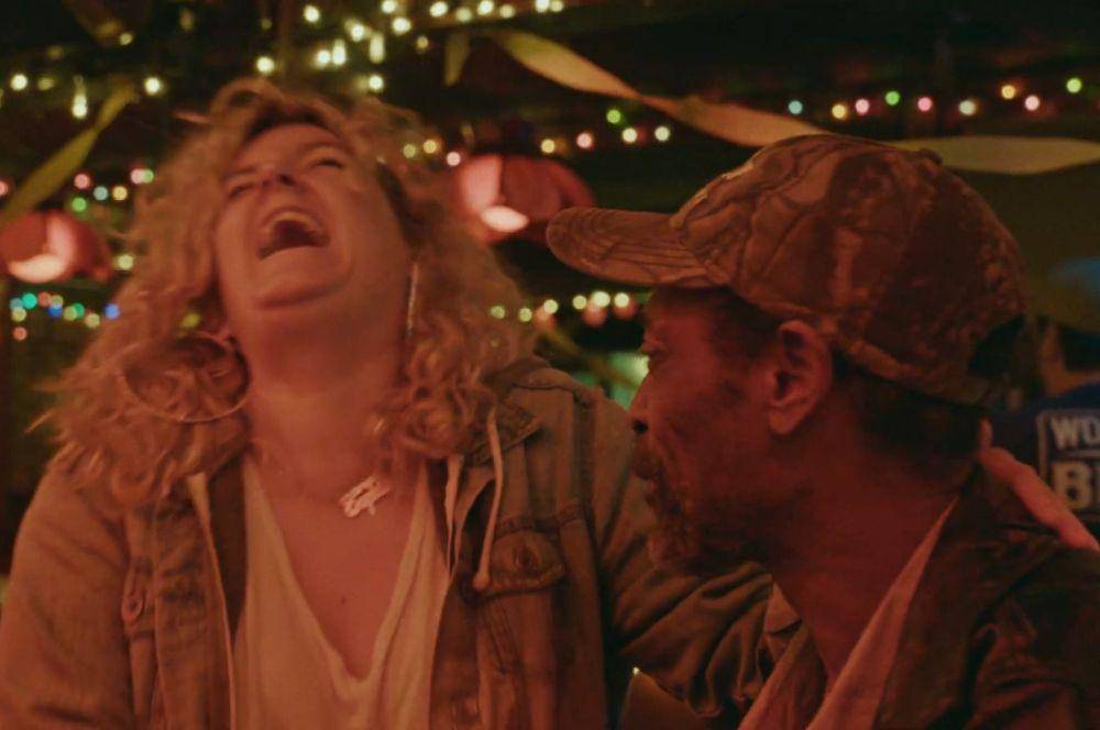 film Bloody Nose, Empty Pockets (dok. Department of Motion Pictures/Bloody Nose, Empty Pockets)