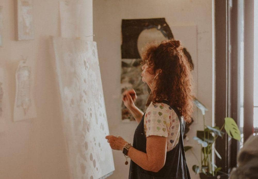 ilustrasi melukis (pexels.com/edward eyer)