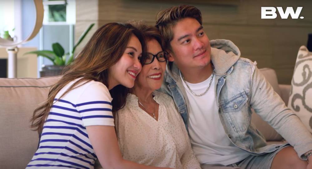 Ayu Ting Ting bertemu Oma Boy WIliam (YouTube.com/BW.)