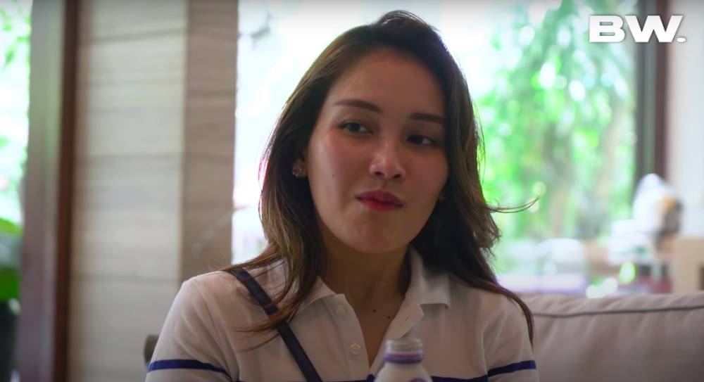Ayu Ting Ting bertemu Oma Boy WIliam (YouTube.com/BW.)