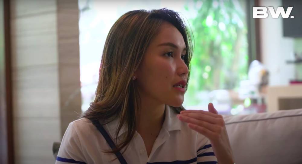 Ayu Ting Ting bertemu Oma Boy WIliam (YouTube.com/BW.)