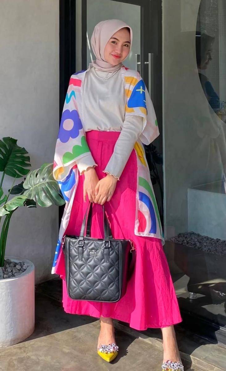 Intan Ghazella (instagram.com/intanghazll_)