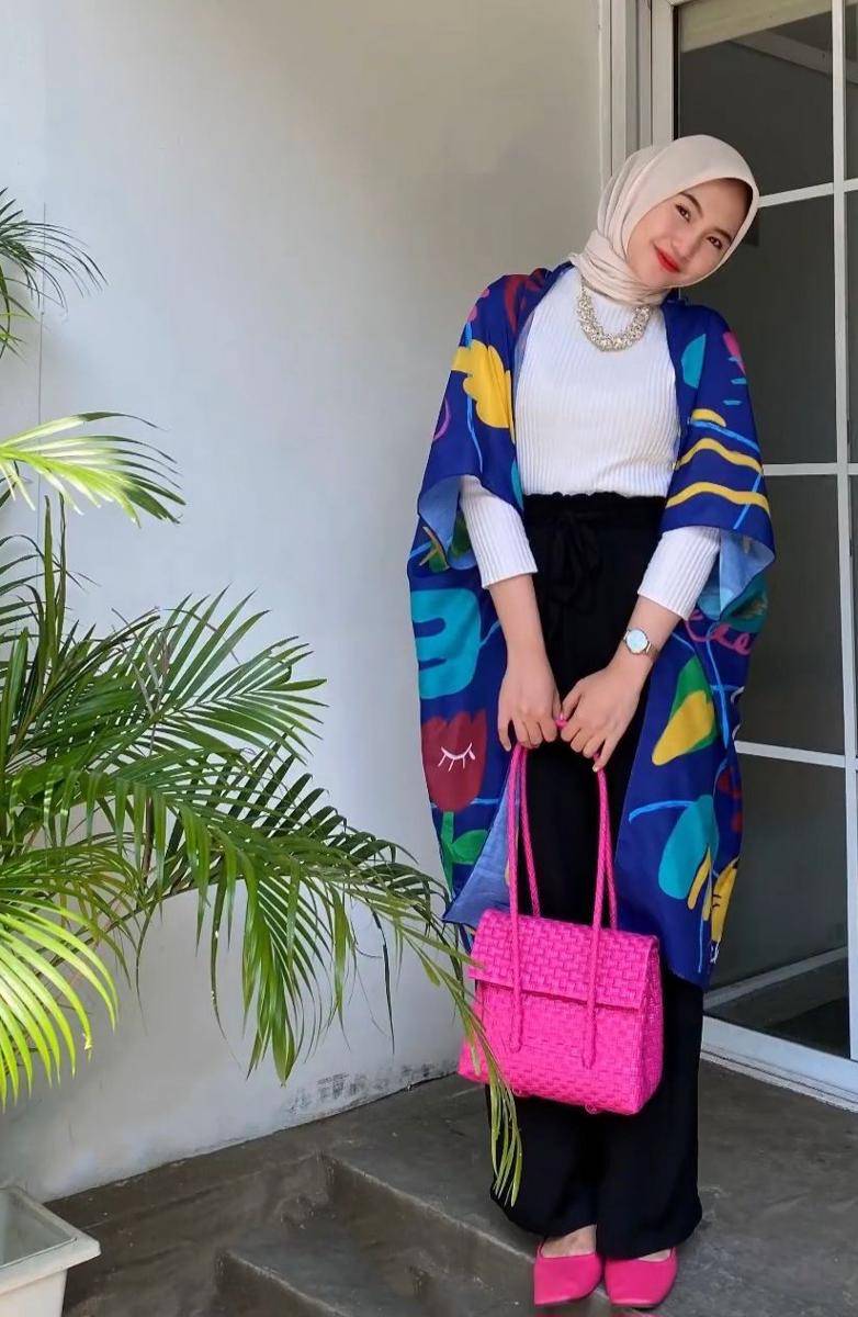 Intan Ghazella (instagram.com/intanghazll_)