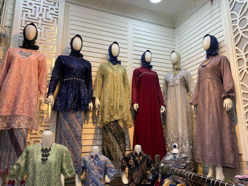 Potret Toko Pakaian di Pasar Baru (instagram.com/anira.fashion)