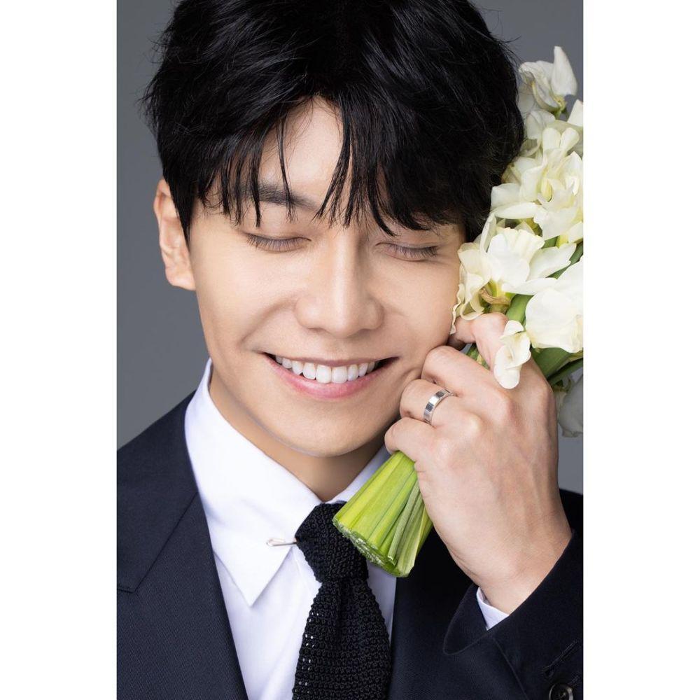potret foto pernikahan Lee Seung Gi sebagai pengantin pria (instagram.com/byhumanmade)