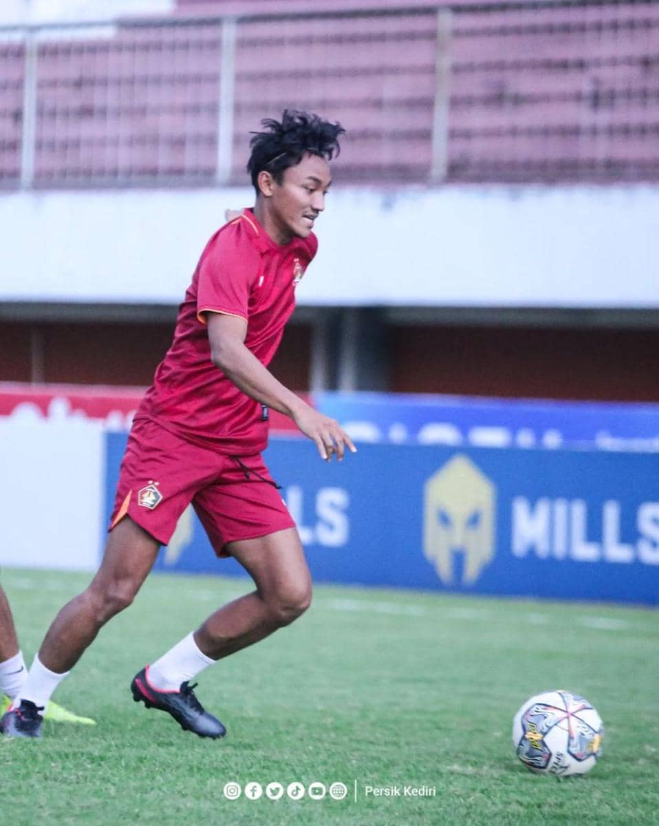 Pemain Persik Kediri saat berlatih. Instagram.com/ persikfcofficial