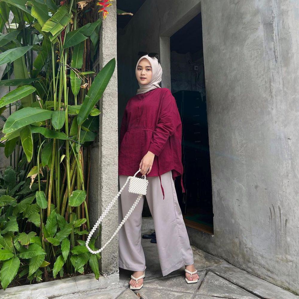 OOTD hijab hangout ala Alifhia Fitri (instagram.com/alifhiafitri)