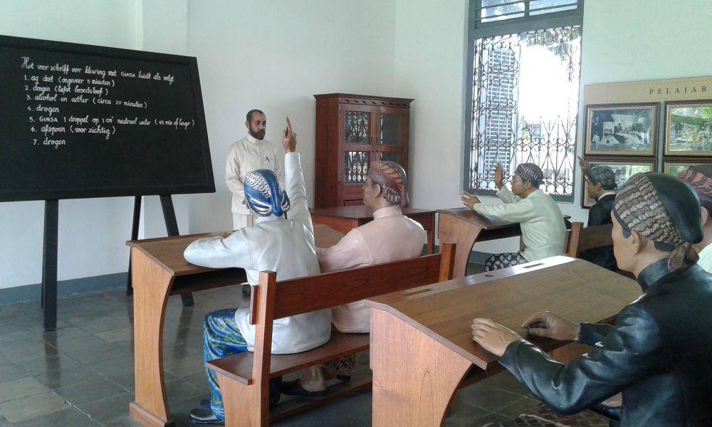 Pendidikan di STOVIA (kebudayaan.kemdikbud.go.id)