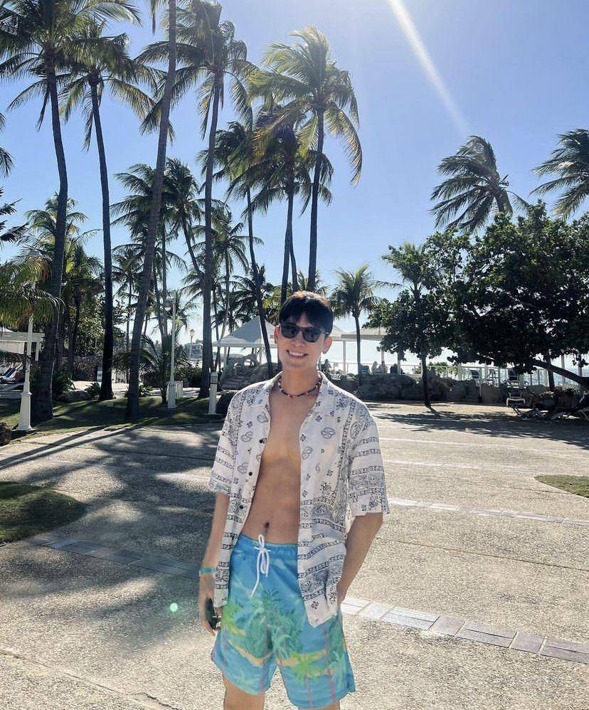 Mew Suppasit (instagram.com/mewsuppasit)