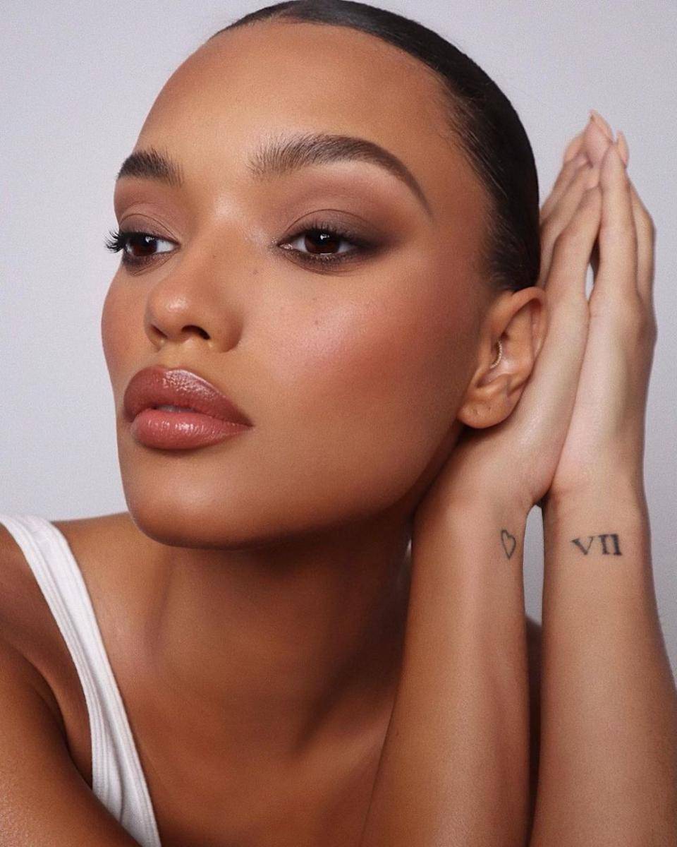 Inspirasi gaya blush on pada makeup (instagram.com/hungvanngo)