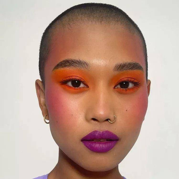 Inspirasi gaya blush on pada makeup (instagram.com/nikki_makeup)