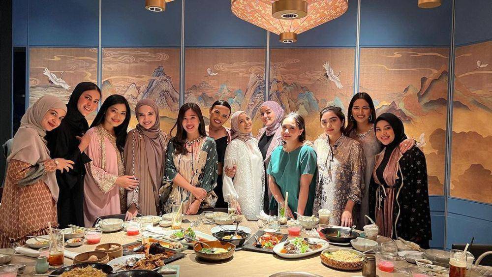 10 Potret Geng Artis Cendols Buka Puasa Bersama, Meriah!