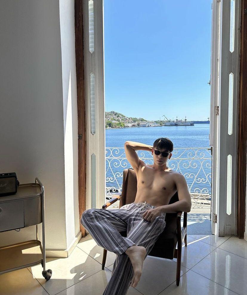 potret liburan Mew Suppasit ke Havana (instagram.com/mewsuppasit)