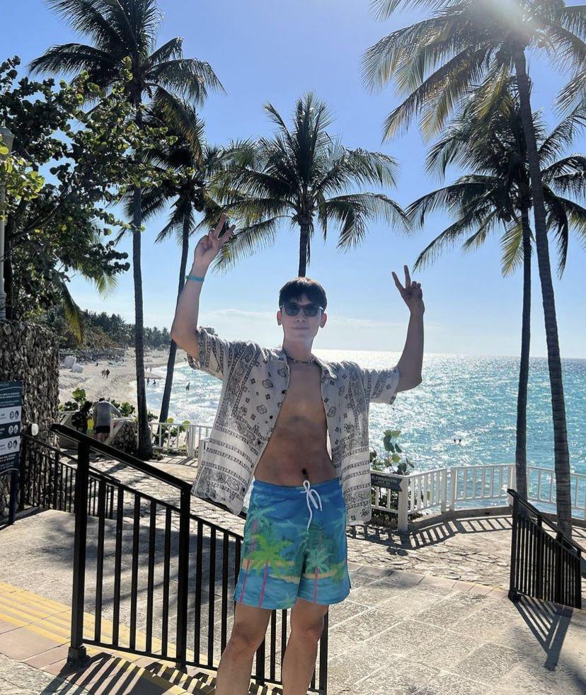 potret liburan Mew Suppasit ke Varadero (instagram.com/mewsuppasit)