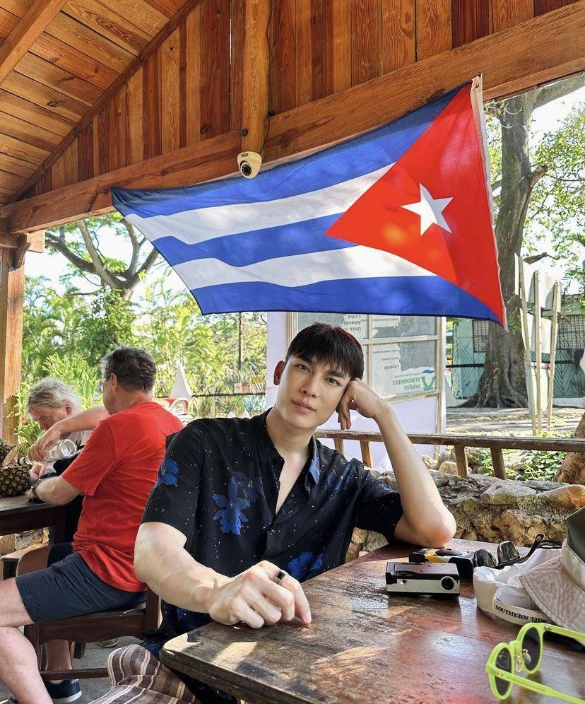 potret liburan Mew Suppasit ke Havana (instagram.com/mewsuppasit)