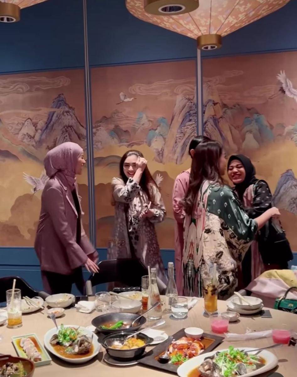 potret geng artis Cendol berbuka puasa (instagram.com/ashanty_ash)