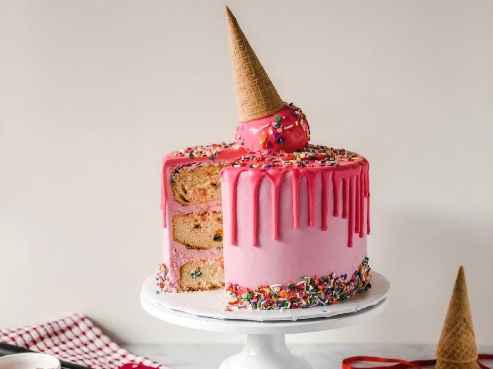 ilustrasi layer cake (unsplash.com/Katie Rosario)