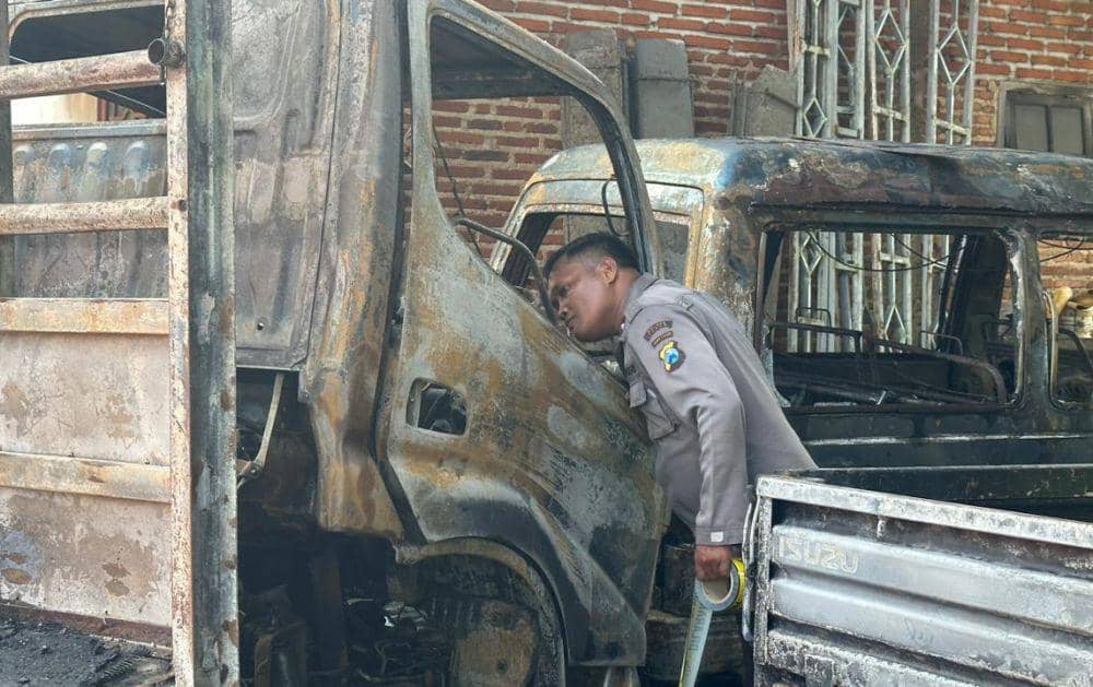 Truk pengangkut tabung elpiji terbakar di Tuban. Dok Istimewa