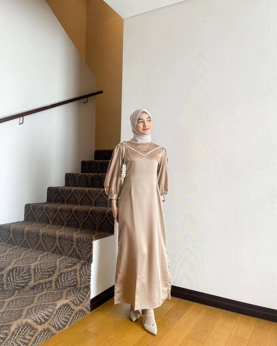 OOTD hijab untuk Lebaran hari pertama yang anggun dan elegan (instagram.com/oliviafindas)