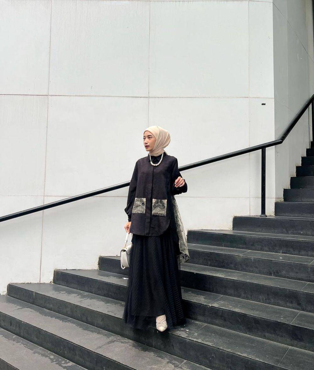 OOTD hijab untuk Lebaran hari pertama yang anggun dan elegan (instagram.com/rafikarahmaaa)