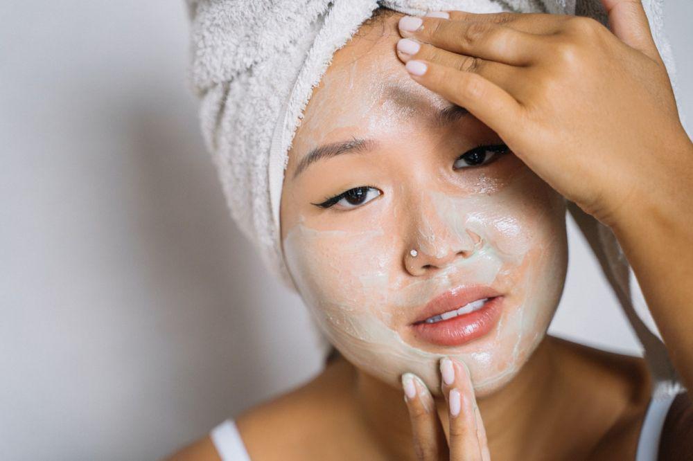 5 Trik Skincare Rutin untuk si Kulit Kombinasi, Jangan Bingung!