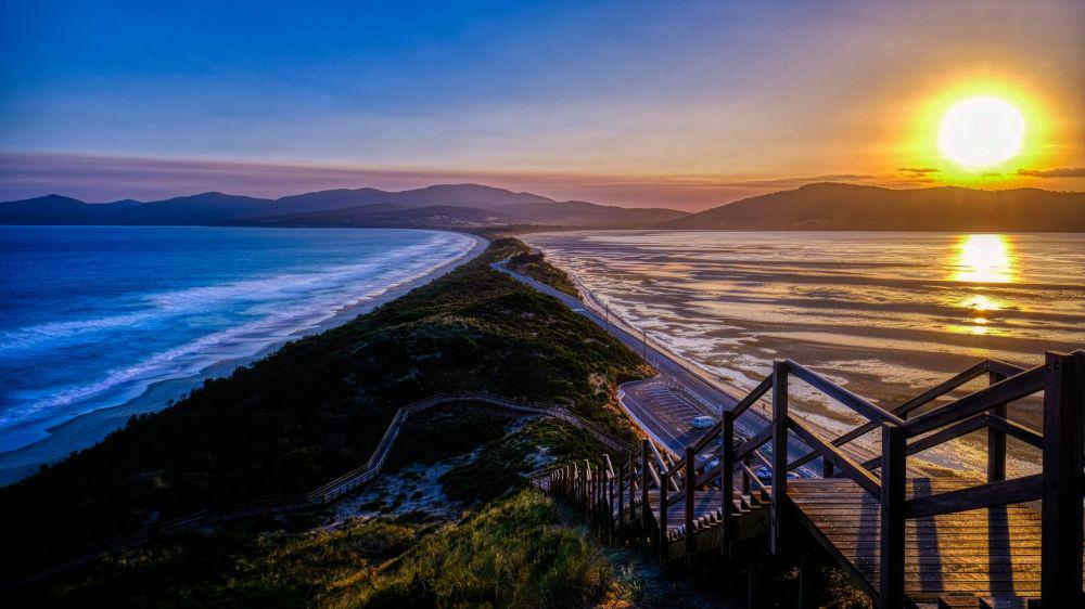 Bruny Island, Tasmania (unsplash.com/knuknuk)