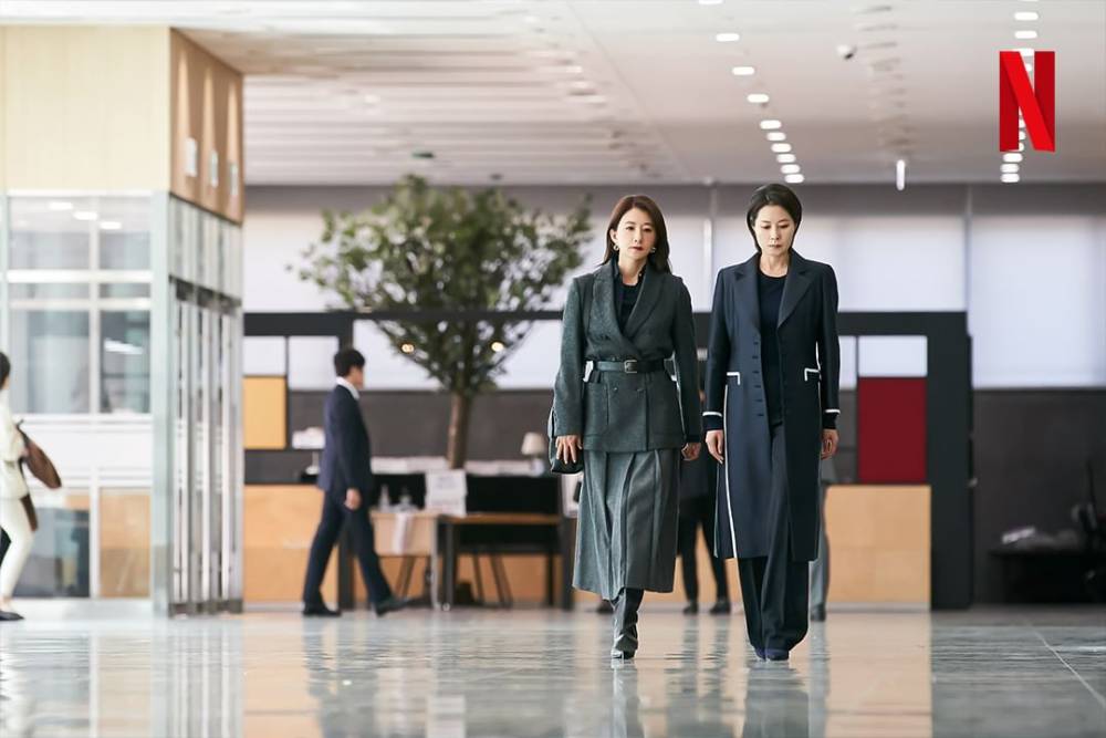 still cuts drama Queenmaker (instagram.com/netflixkr)