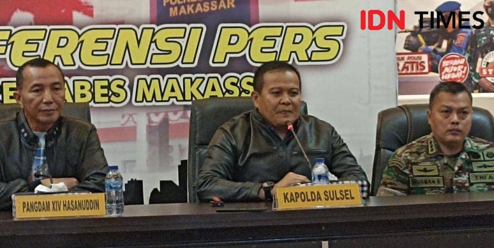 Kapolda Sulsel Irjen Pol Setyo Boedi Moempoeni (tengah). (Dahrul Amri/IDN Times Sulsel)