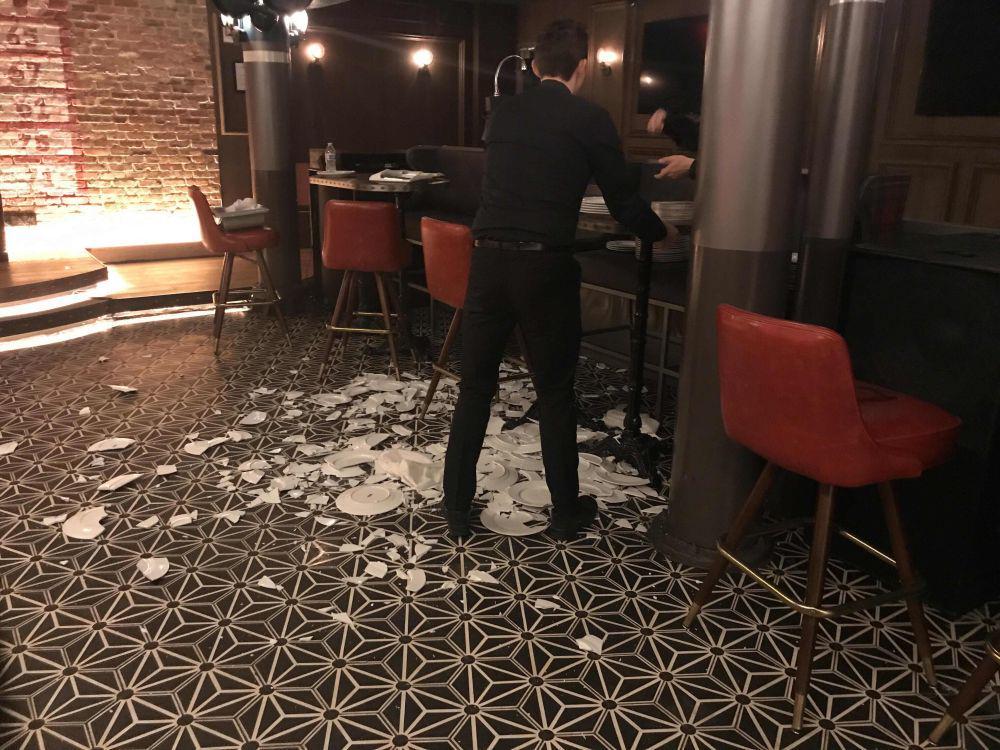 potret momen apes dialamin teman kerja (reddit.com/user/nooyork)