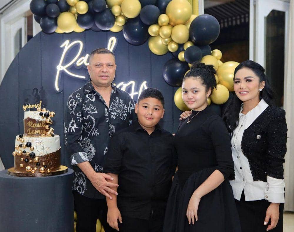 potret keluarga Krisdayanti (instagram.com/krisdayantilemos)