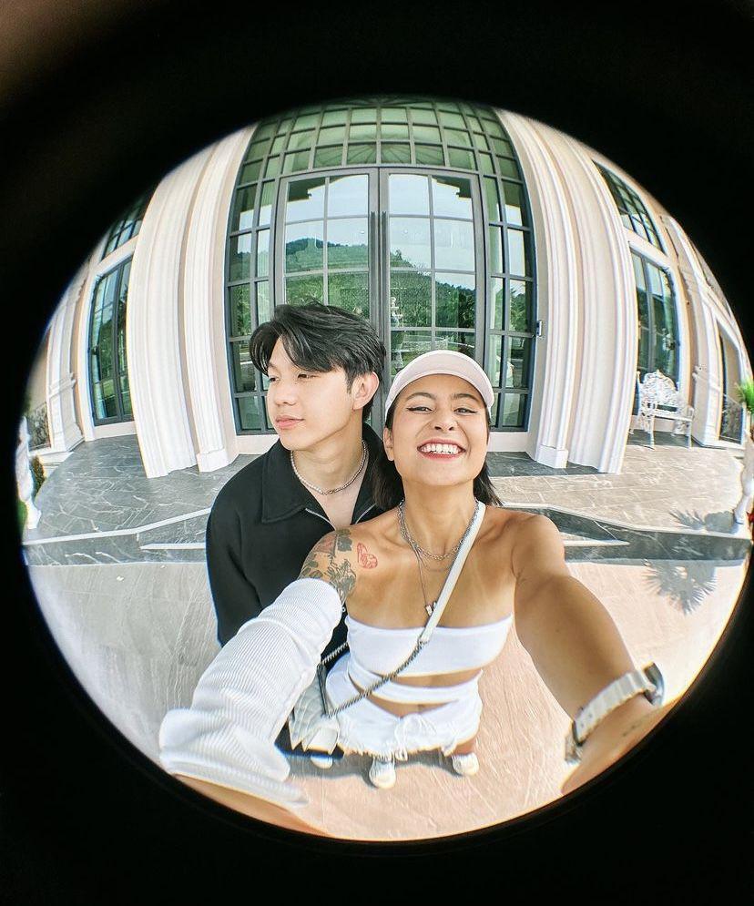 Karin Novilda dan Jonathan Alden nonton konser di Thailand (instagram.com/narinkovilda)