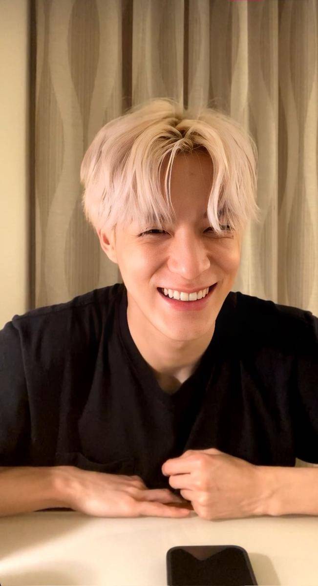 potret Jeno saat live di Instagram (instagram.com/nct_dream)
