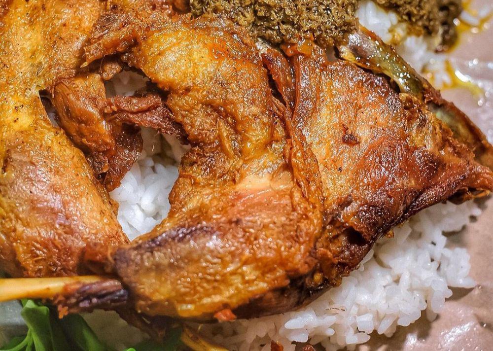 Bebek Goreng Palupi (instagram.com/surabayafoodies)