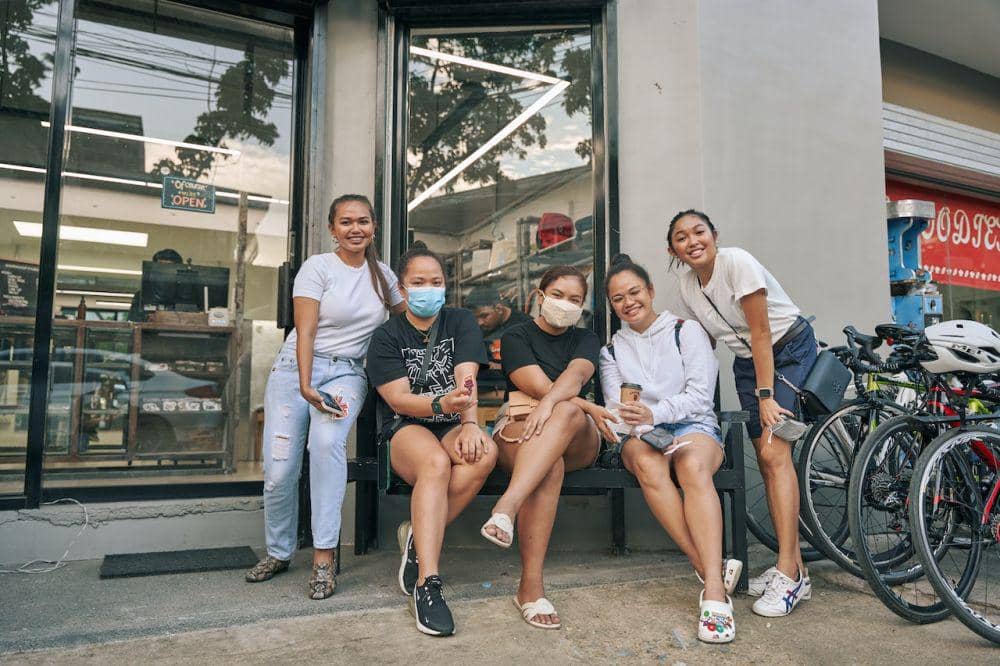 ilustrasi teman-teman (pexels.com/Adrian Agpasa)