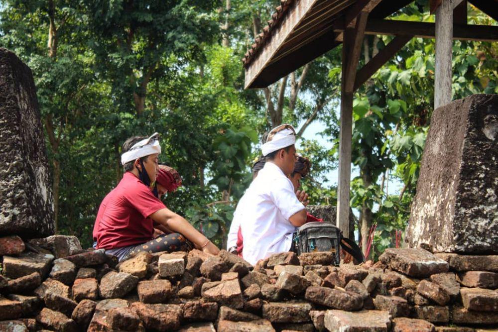 Pengunjung di Candi Gayatri. (Instagram/peradahkesamben)