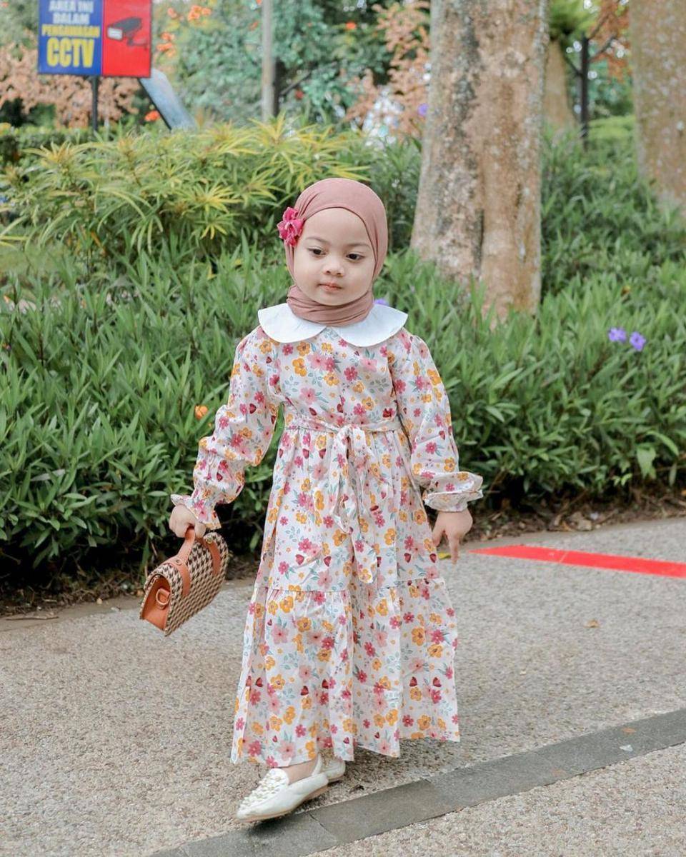 Ootd lebaran anak perempuan (Instagram/babyshireenaqila)