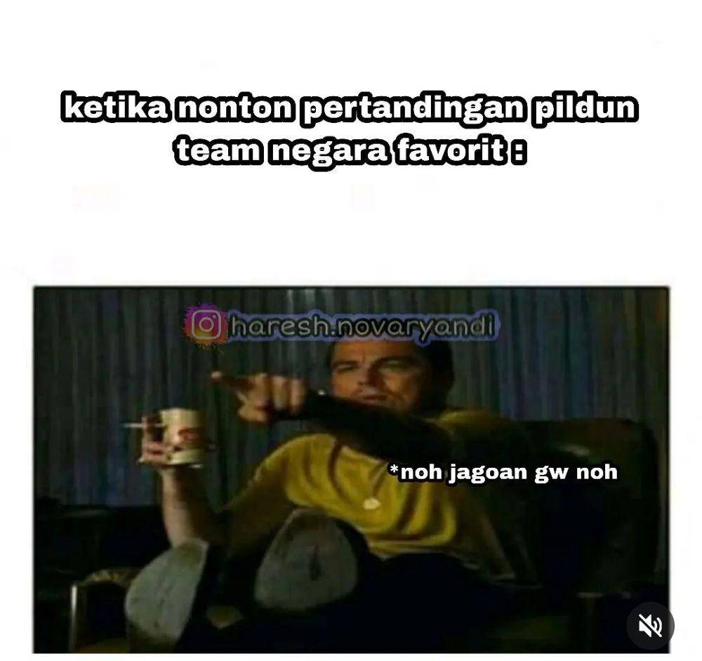 meme bawel saat nonton TV (instagram.com/haresh.novaryandi)
