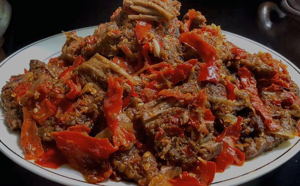 ilustrasi dendeng lambok cabe merah (youtube.com/CHECHE KITCHEN)