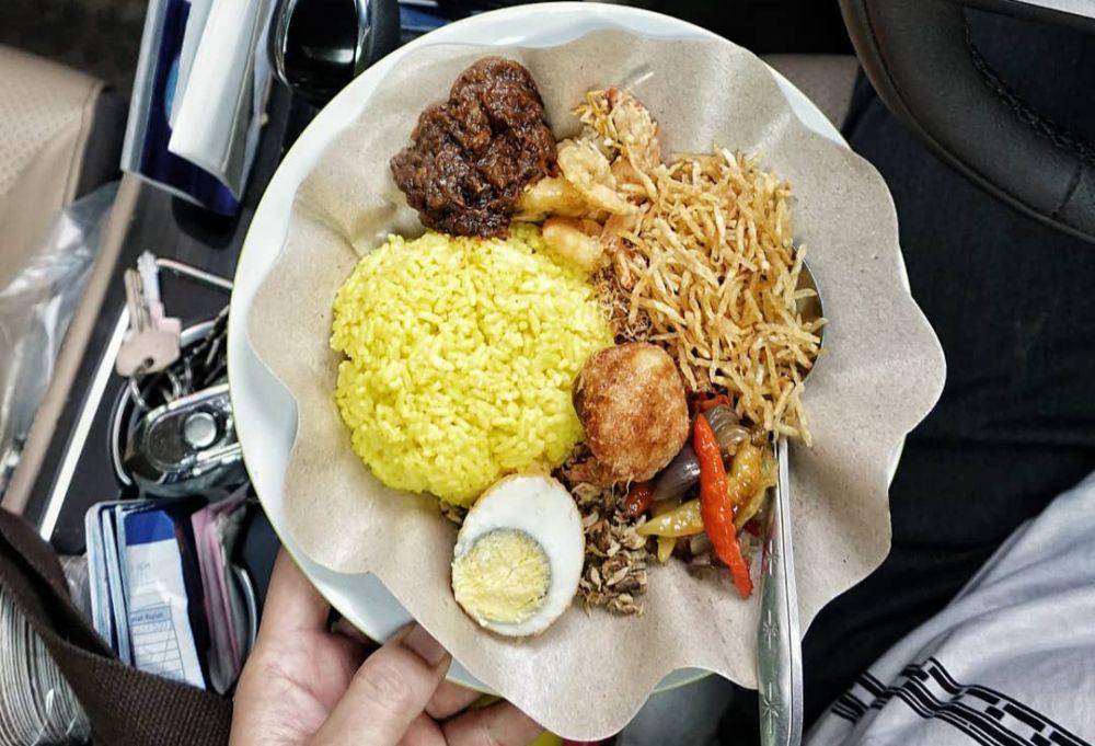 ilustrasi Nasi Kuning Jembatan (instagram.com/sbykulinerinfo)