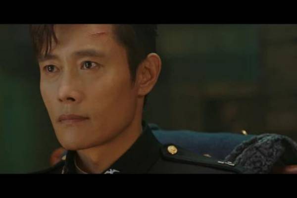 Lee Byung Hun di drama Mr. Sunshine (dok. tving/Mr. Sunshine)