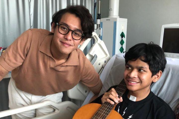 Penyanyi Ardhito Pramono jenguk David Ozora (instagram.com/ardhitopramono)