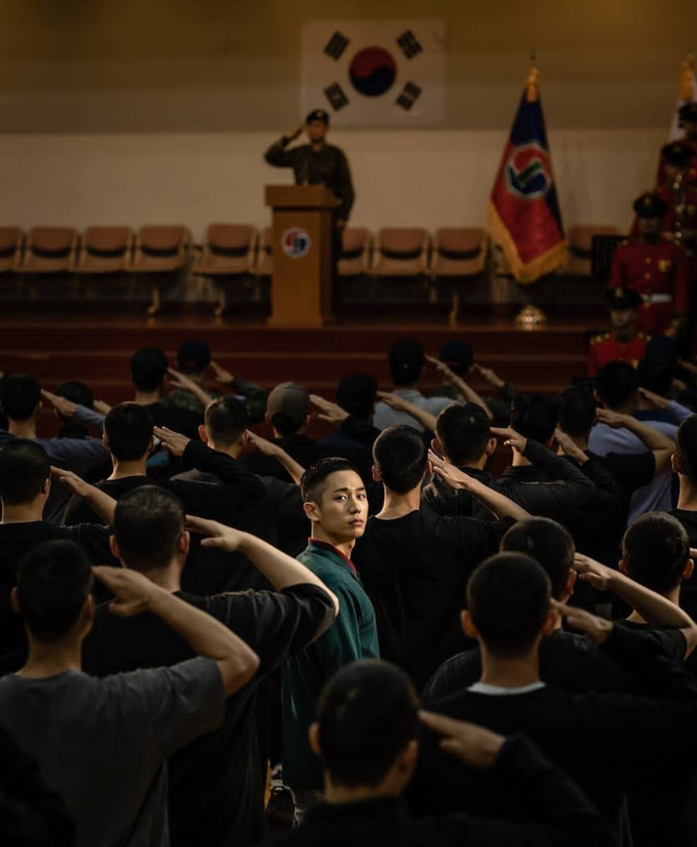 Jung Hae In dalam Tim D.P. (instagram.com/holyhaein)