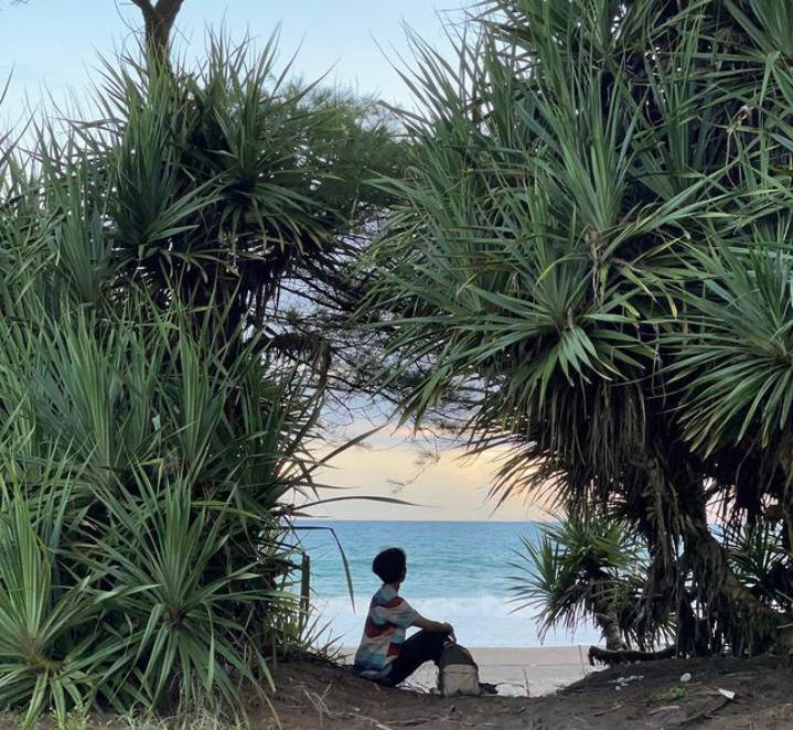 Pantai Mliwis Kebumen (instagram.com/nrkhmdd_)