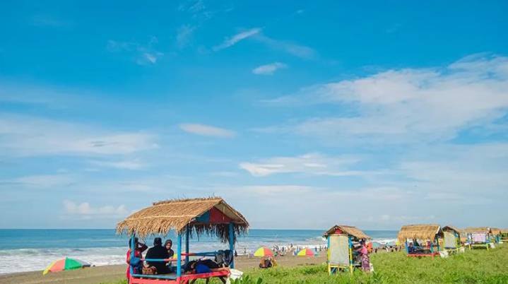Pantai Mliwis Kebumen (instagram.com/restucndr23)