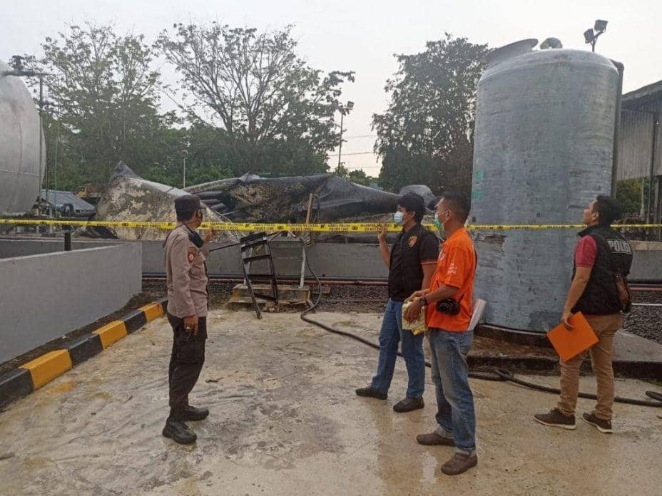(Booster Pertamina di Banyuasin terbakar karena sambaran petir) IDN Times/Istimewa